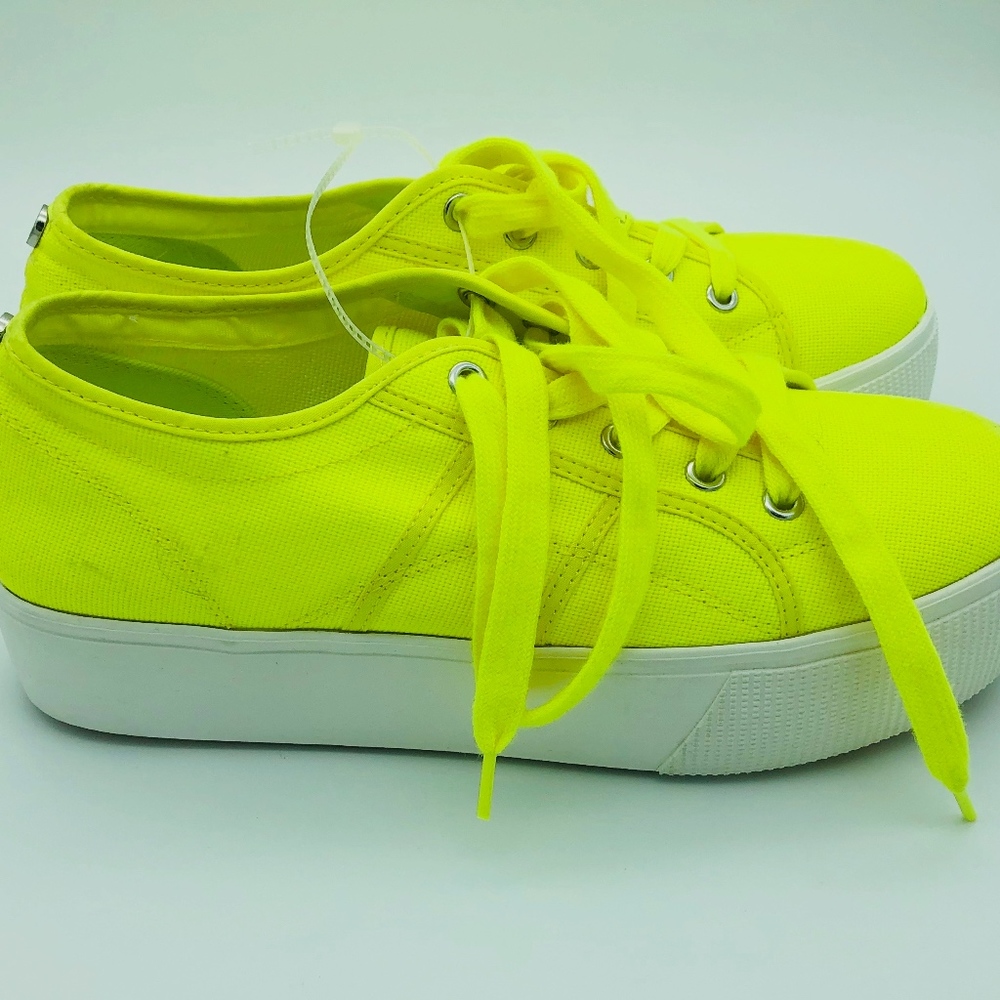 Steve Madden Platform Sneakers NWT 🌞🌼🌸
